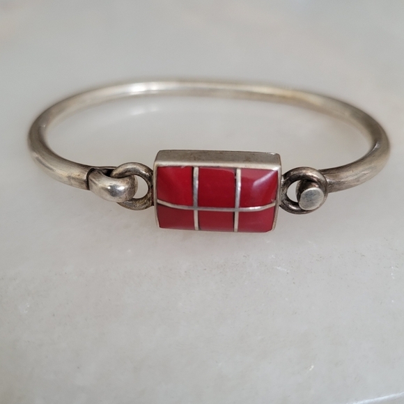 VINTAGE CORAL BANGLE CUFF BRACELET 925 STERLING SILVER  Mexican Sterling Silver And Coral Bangle